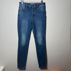 Maurices Everflex High Rise Jeans Women's Size 8 Long *FLAWS*
